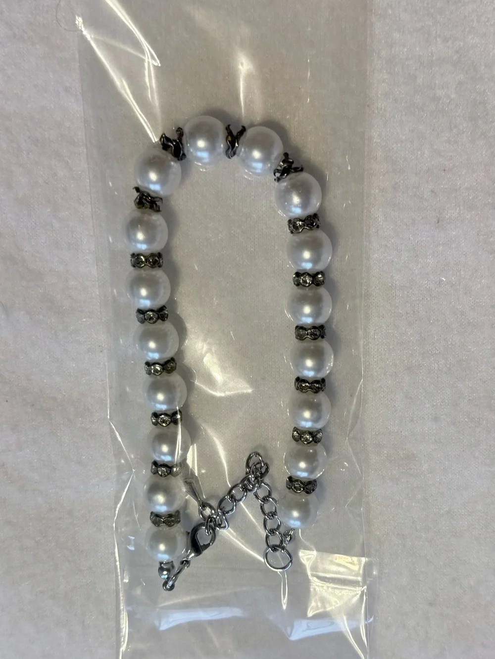 Small Pet Accessory Bundle-Pearl Rhinestone Dog Necklace, 3 animal print bows